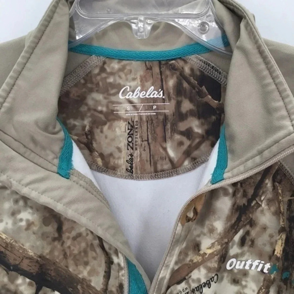 Cabela’s Women’s Zonz Woodlands Camoflauge 1/4 Zip Jacket - Picture 3 of 8